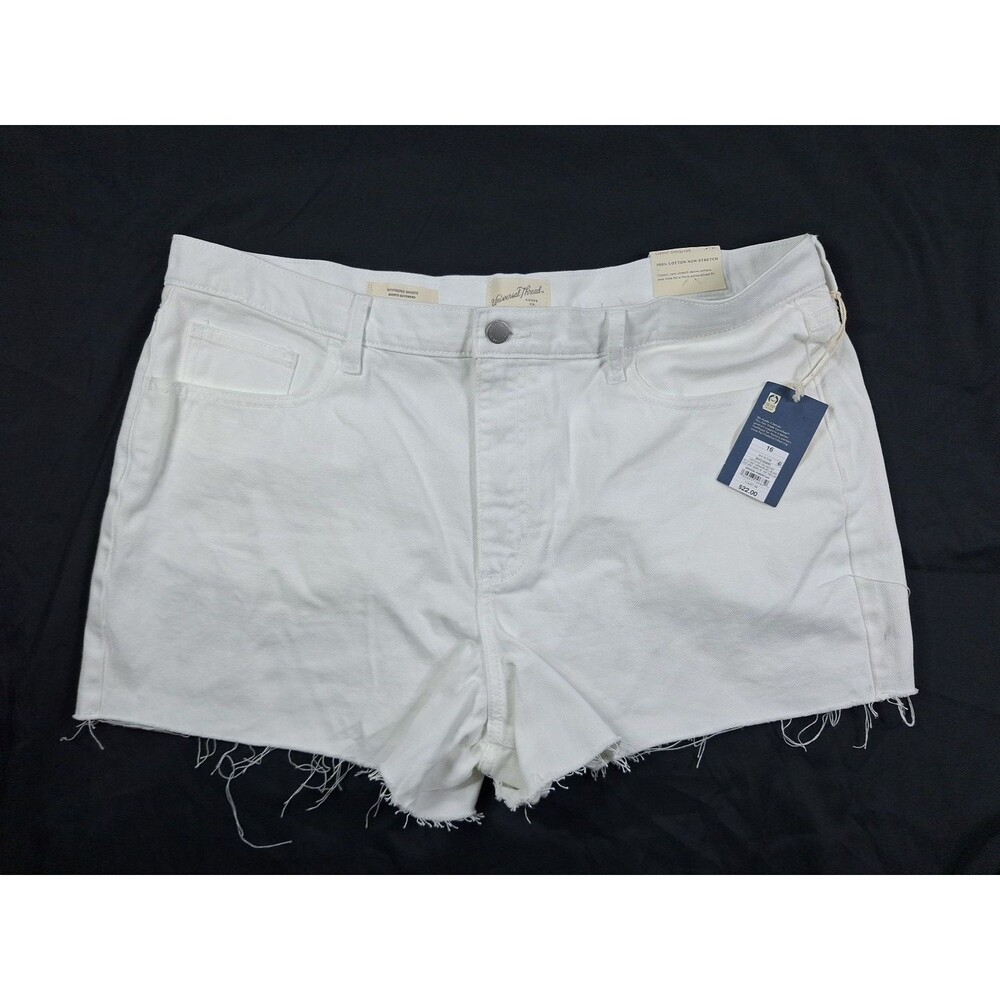Universal Thread Women's Sz 16 Mid Rise Relaxed Fit Boyfriend White Jean Shorts